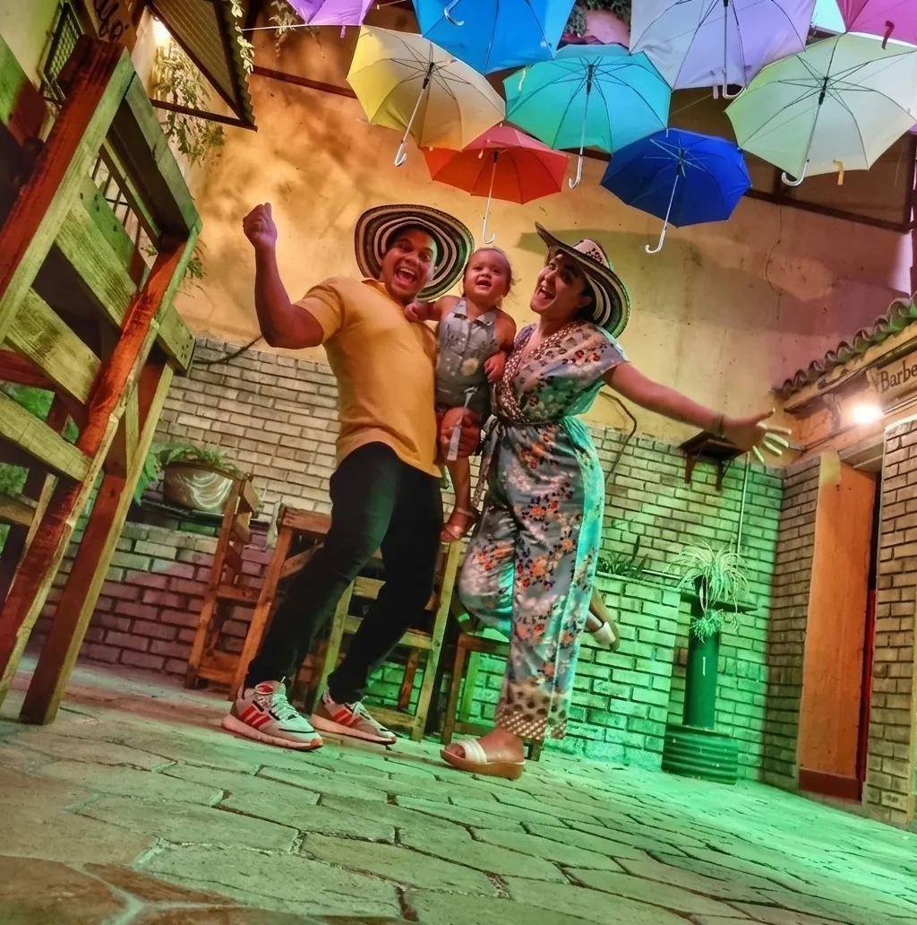 Carlos y Stephy, fundadores de Encanto Colombia